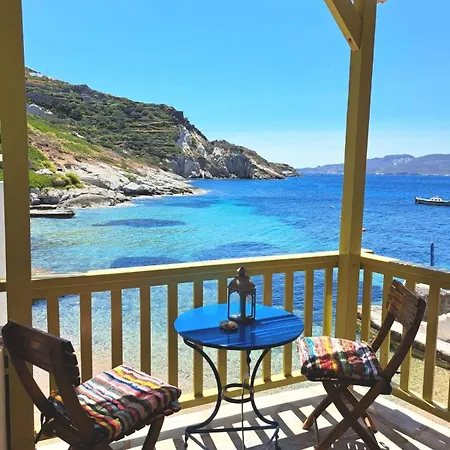 Milos Salty Breeze Boathouse *