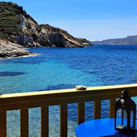 Διαμέρισμα Milos Salty Breeze Boathouse *